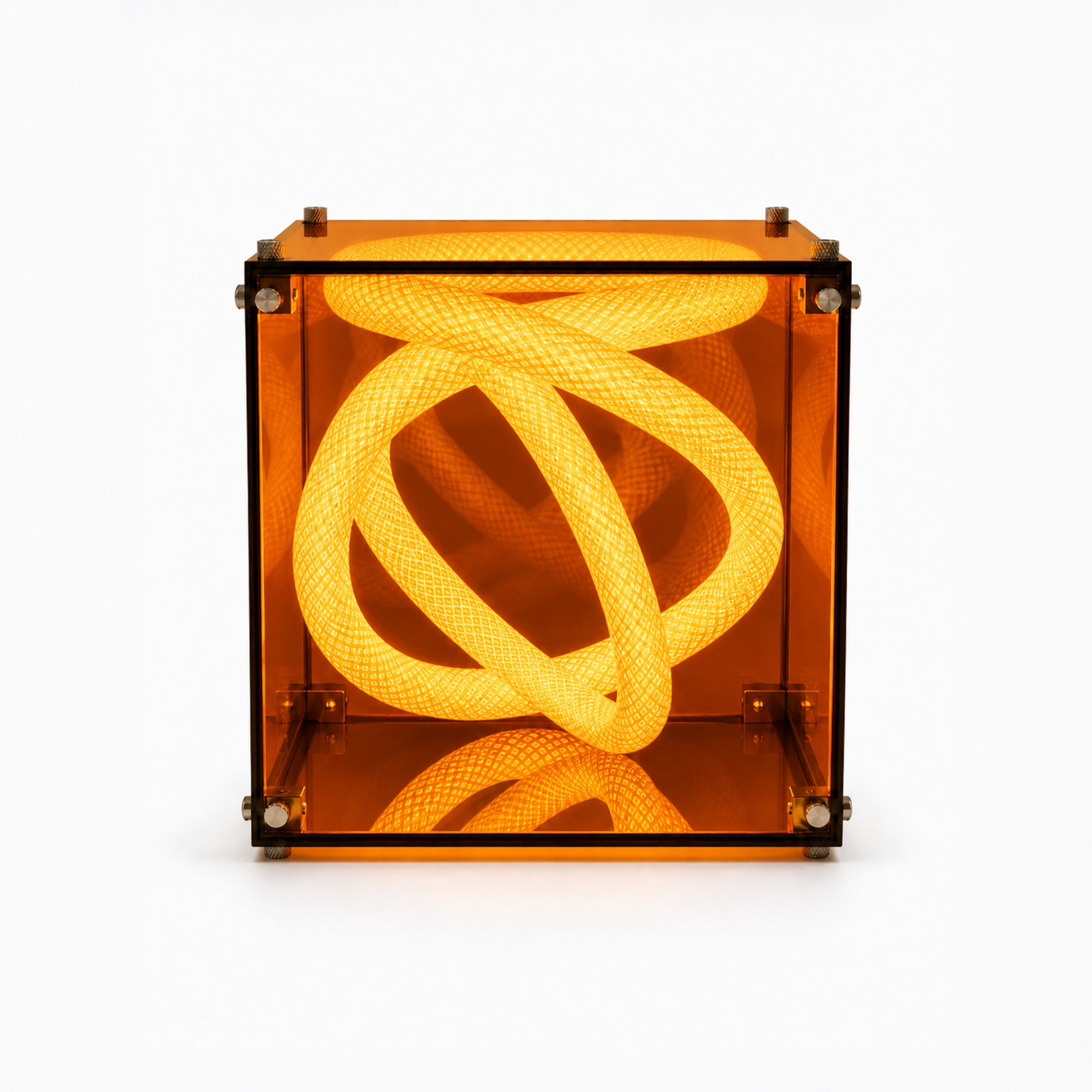Cu-18 Cube Lamp · Cam